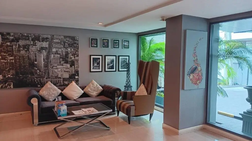 Бангкок: J Residence Thonglor 8