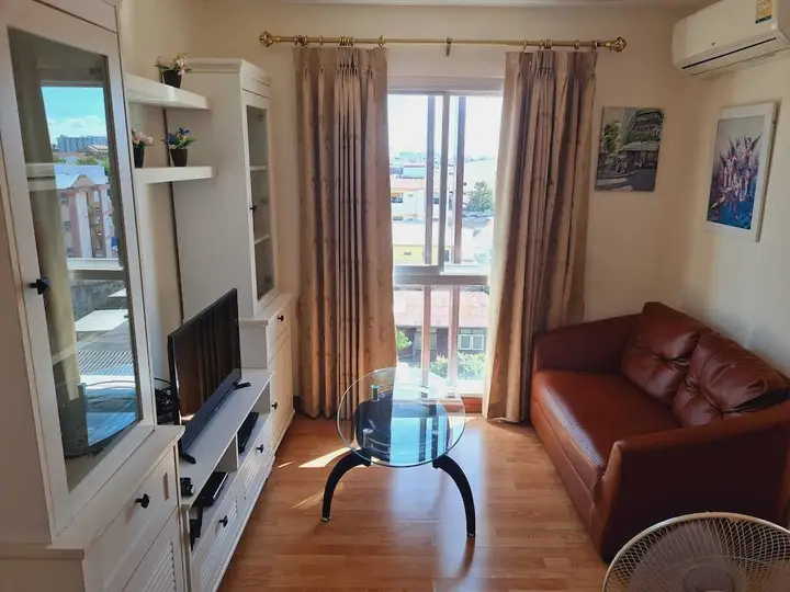 Удонтхани: 1 Double Bedroom Swimming Pool Apartment for Rent in Udonthani With Gym Laundry