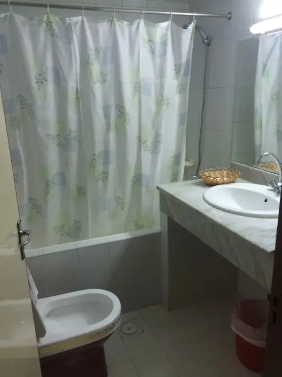 Дубай: White Sand Hotel