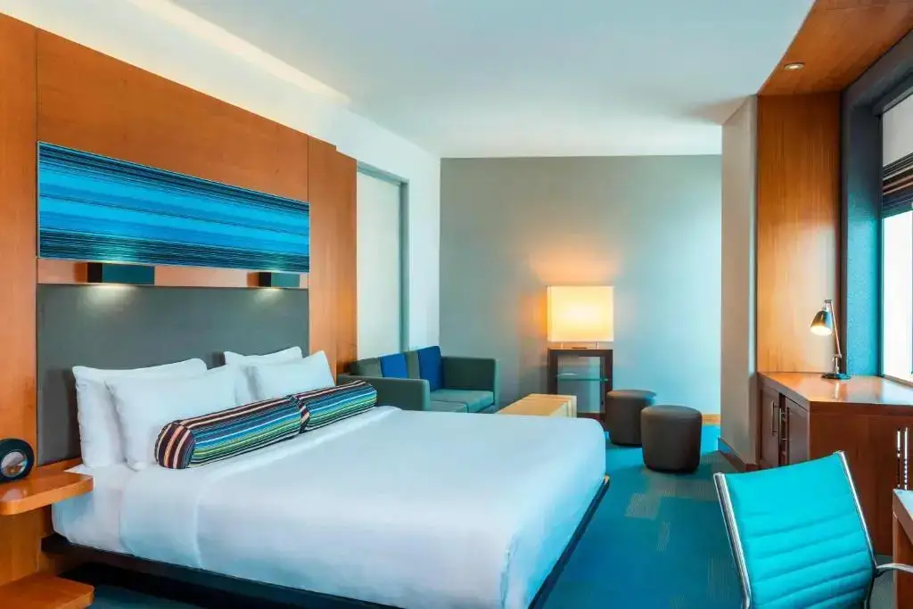 Абу-Даби: Aloft by Marriott Abu Dhabi