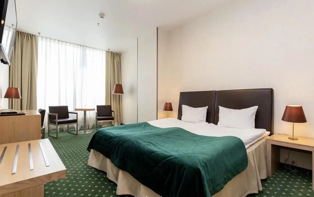 Green City Hotel — фото 1