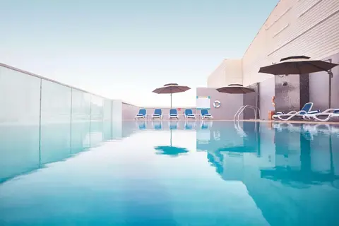 Отель Treppan Hotel & Suites by Fakhruddin — фото 1