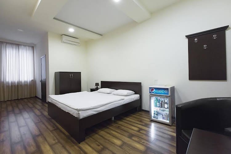 Ереван: Granada Hotel