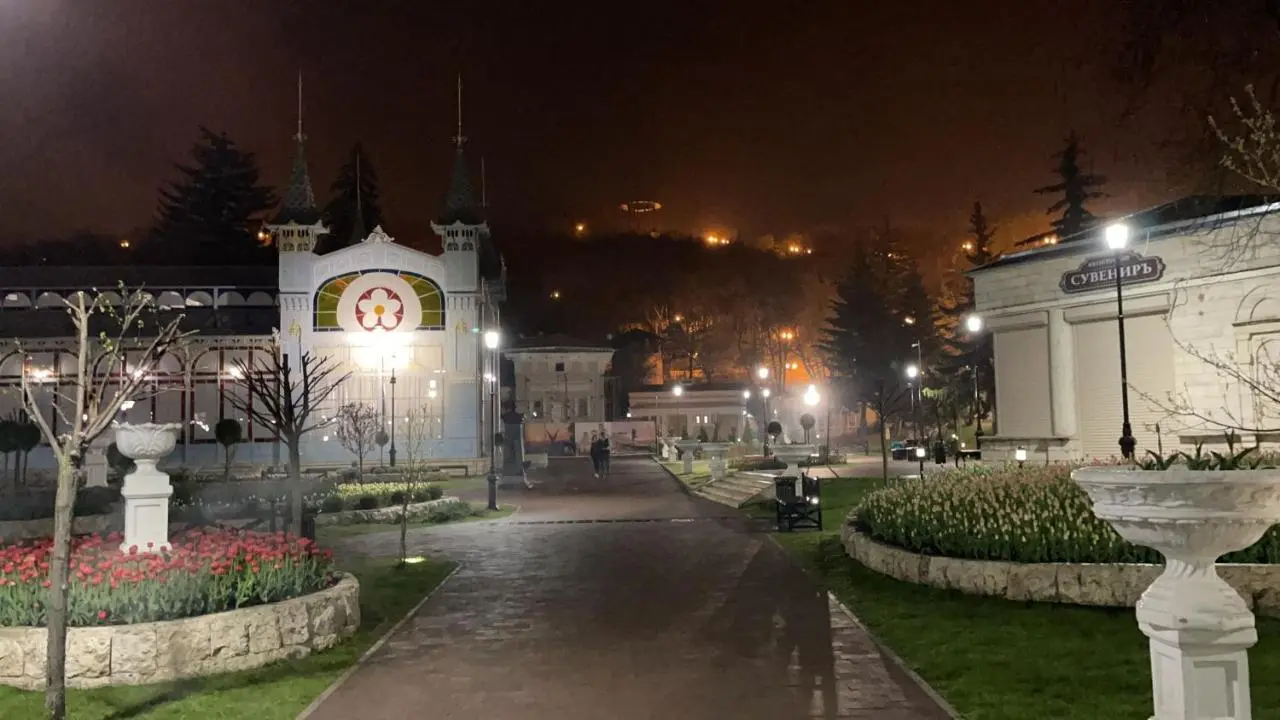 Пятигорск: Курортный домик у Машука в парке