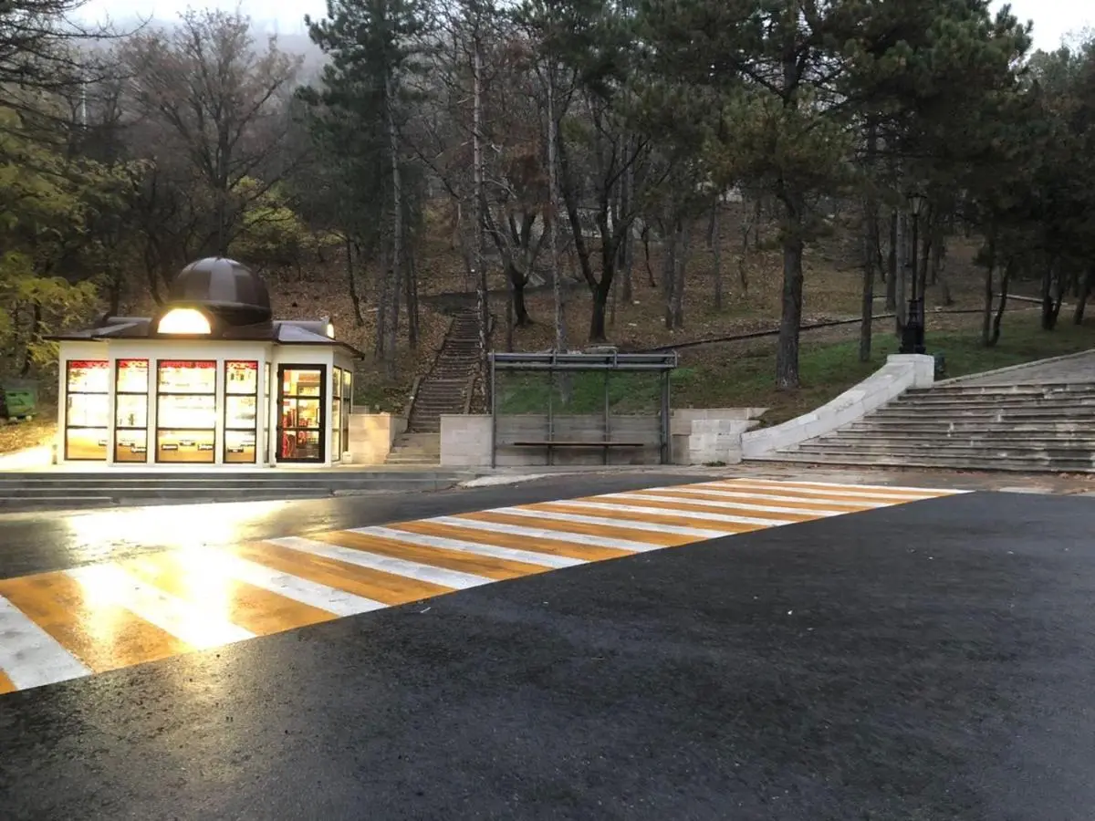 Пятигорск: Курортный домик у Машука в парке