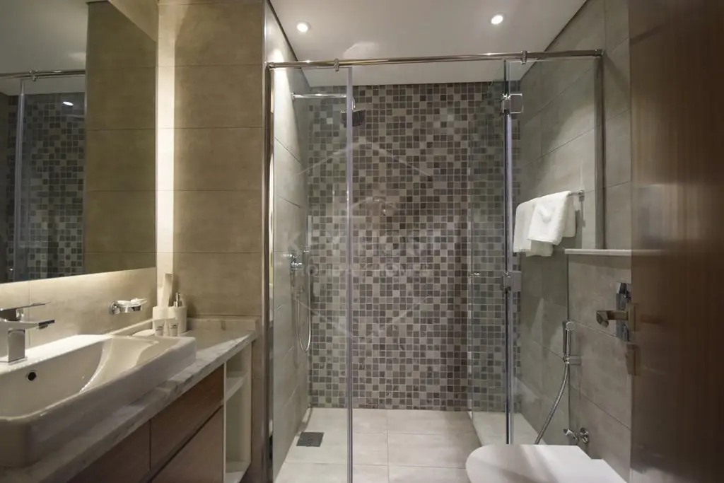 Дубай: Апартаменты Regent Court - Cozy 1BR Near Five Hotel - JVC