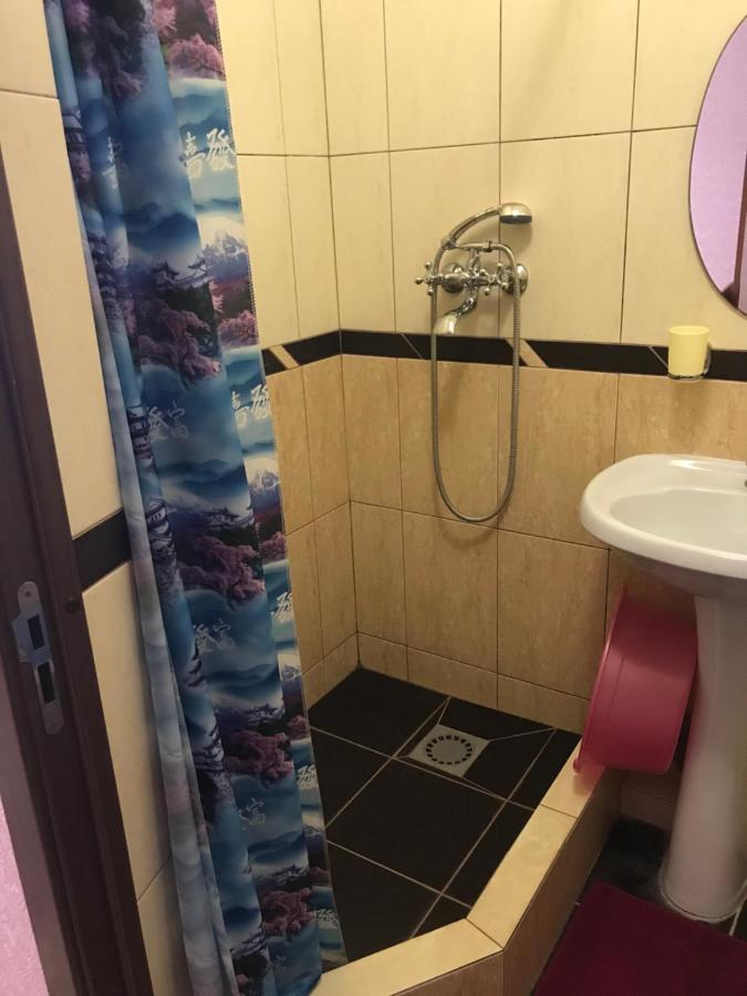 Голубицкая: Izumrud Hotel