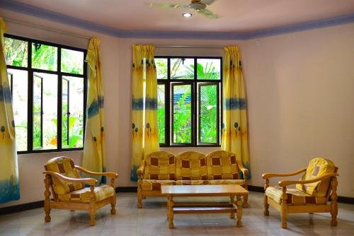 Атолл Шавийани: Dhaffalhu Tourist Lodge