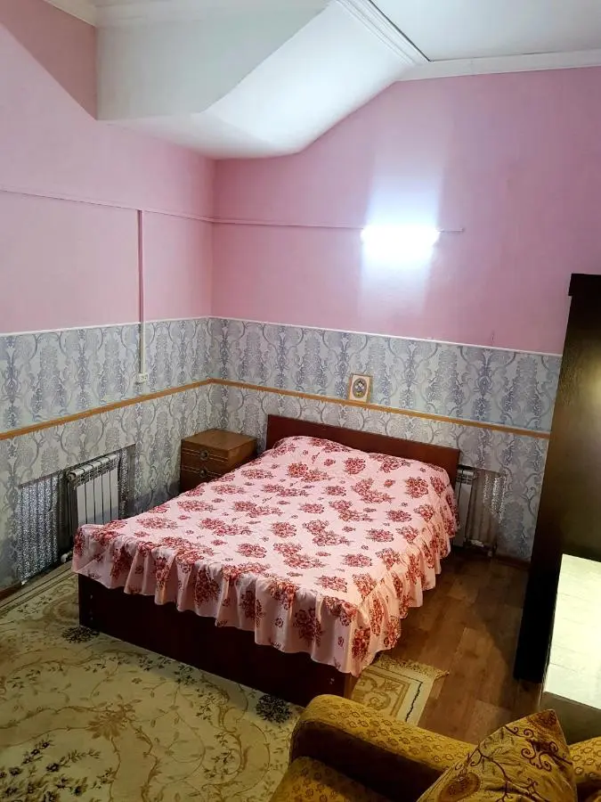Кисловодск: Ул. Володарского 4