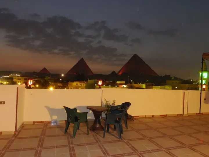 Гиза: Happy days pyramids inn