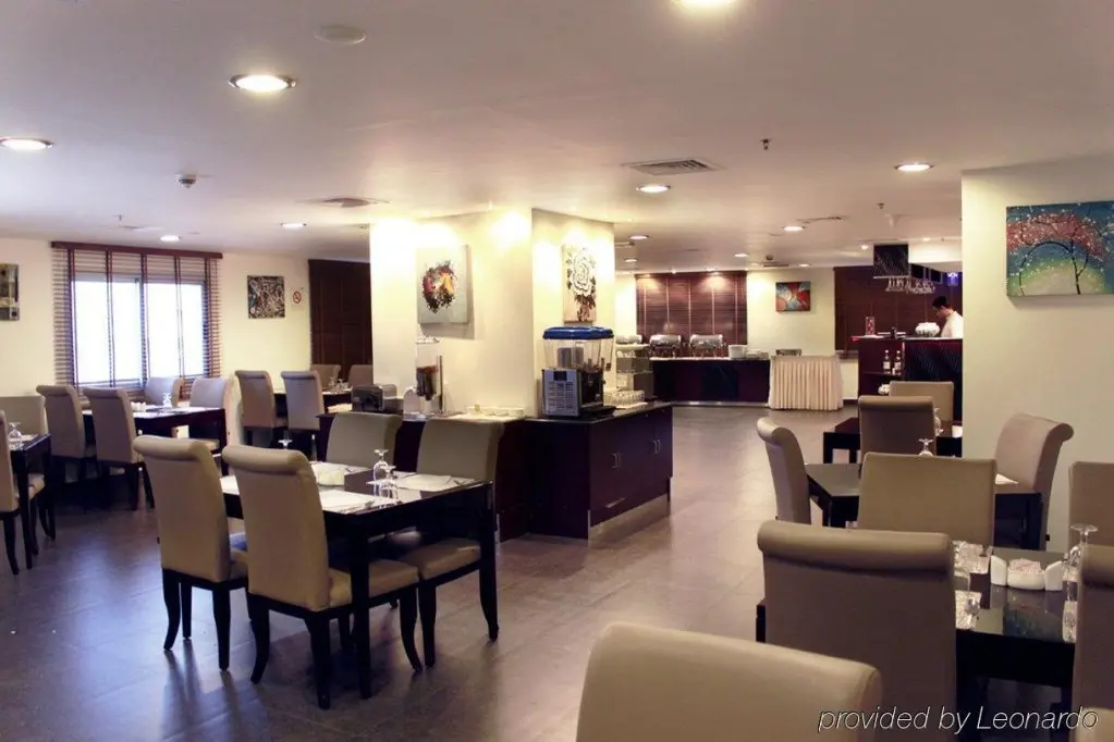 Дубай: The Soho Hotel