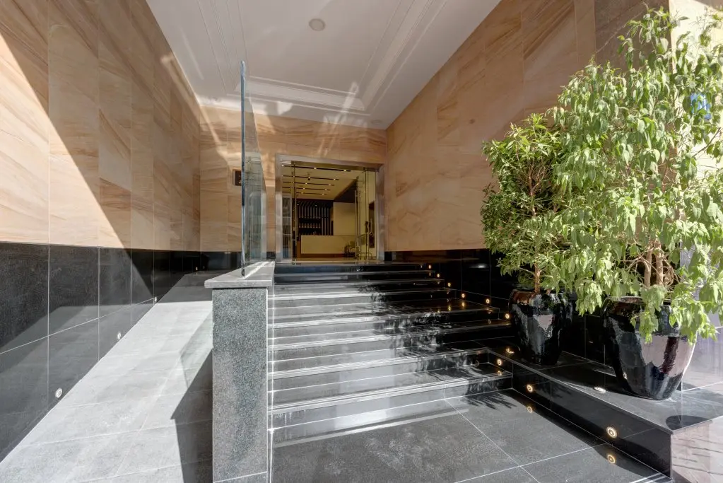 Дубай: The Soho Hotel
