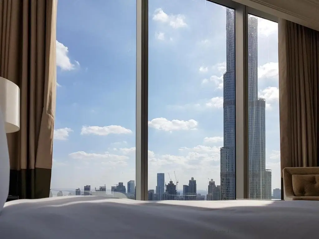Дубай: 2 Bedroom with Full Burj View
