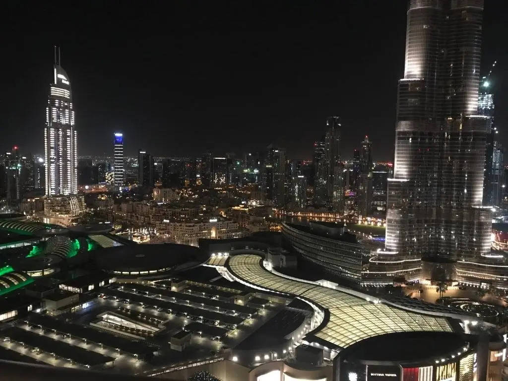 Дубай: 2 Bedroom with Full Burj View