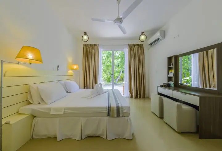Атолл Алиф-Дхаалу: Отель Dhigurah Retreat Beach