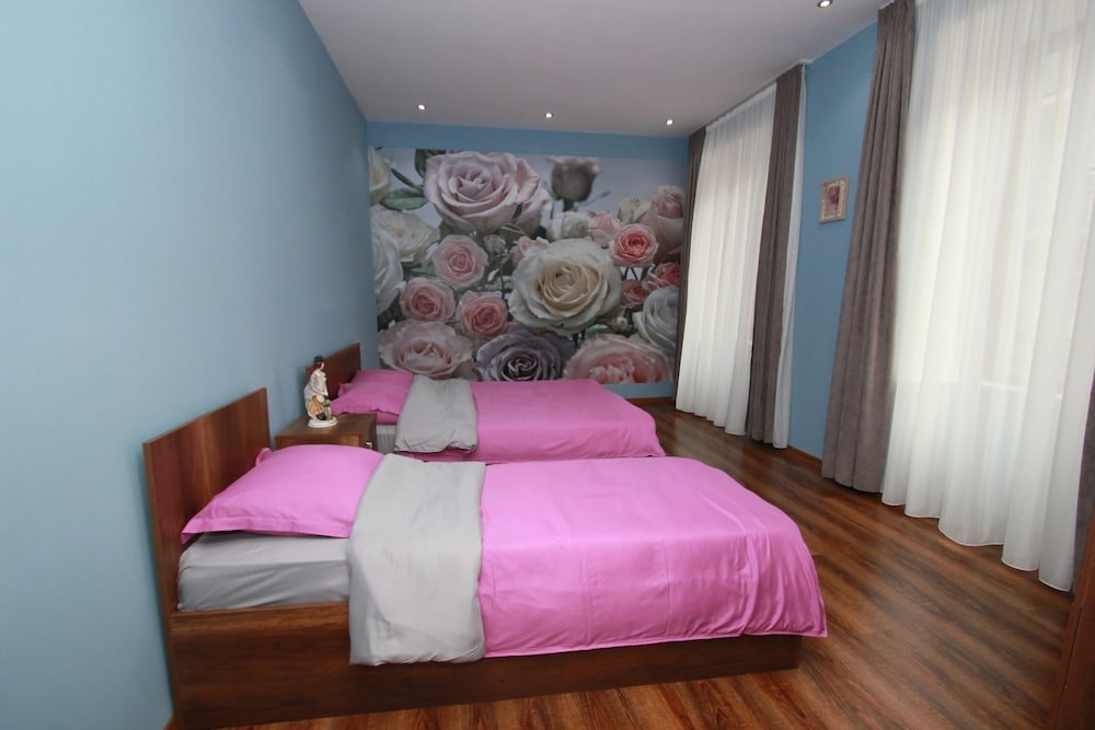 Тбилиси: Rose Apartment Тбилиси