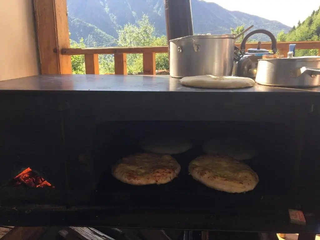 Местиа: Guest House Murkvam