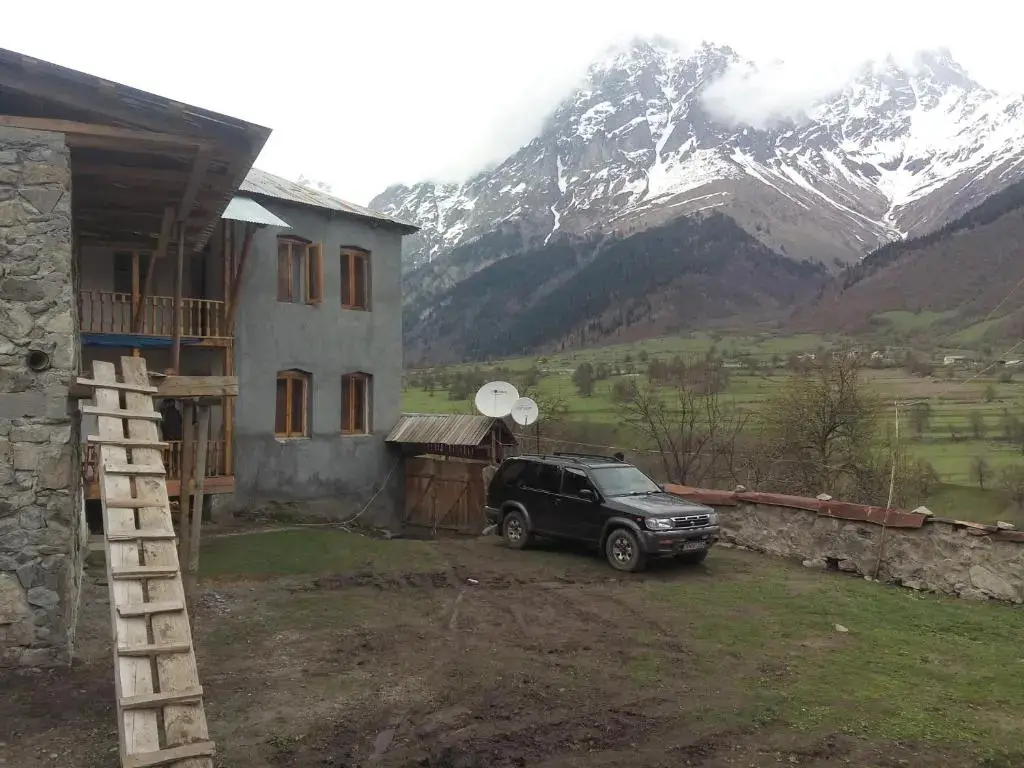Местиа: Guest House Murkvam