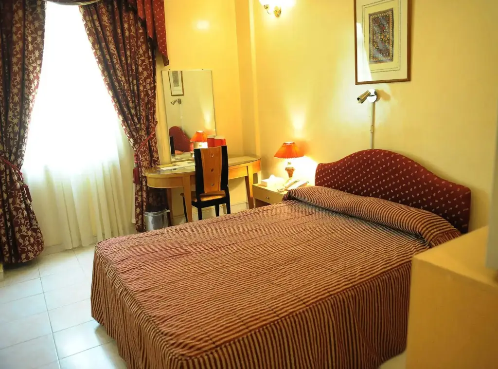 Дубай: Royalton Hotel