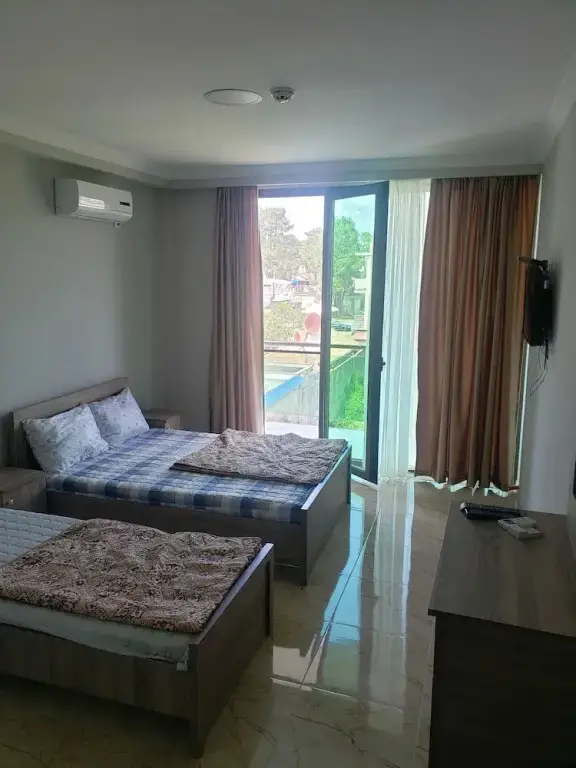 Уреки: Mia Guest House