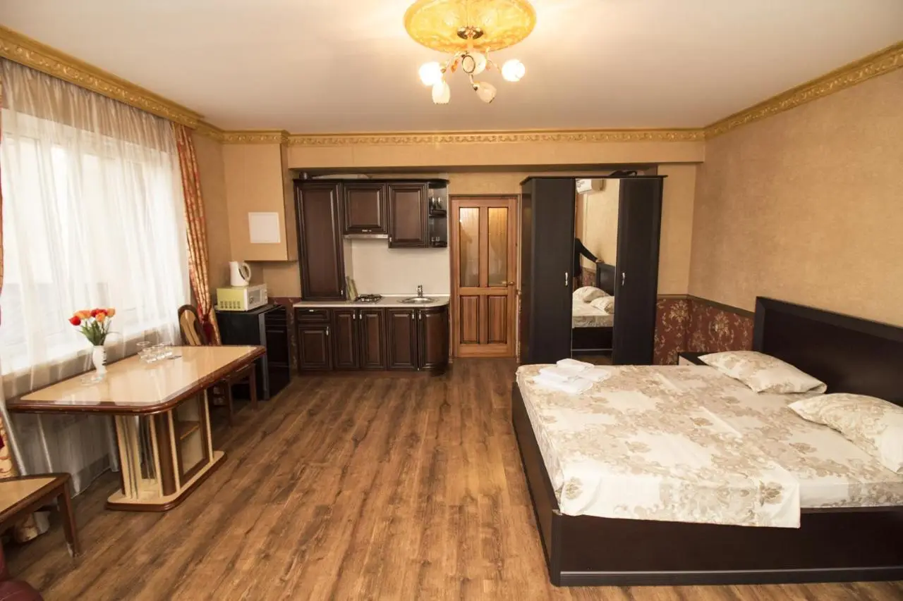Пятигорск: Apartment on Pervomayskaya 15