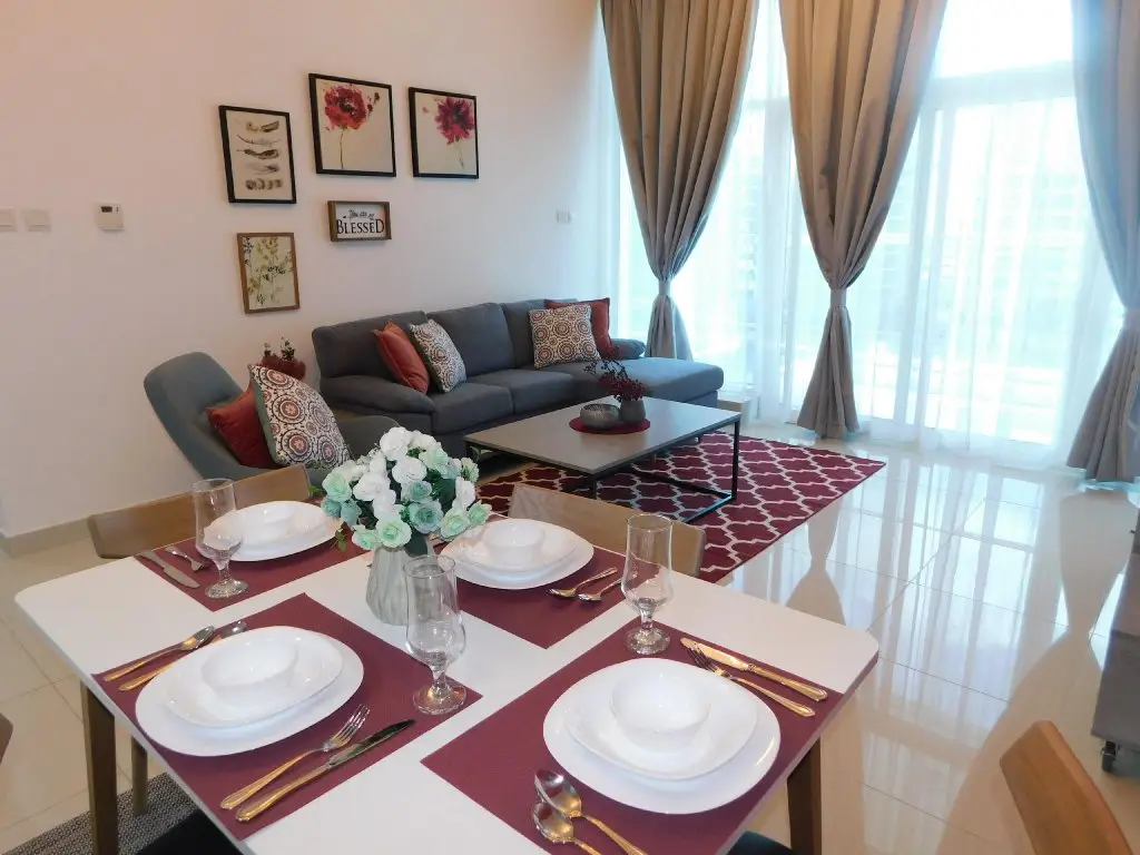 Дубай: Luton Vacation Homes - Continental Tower