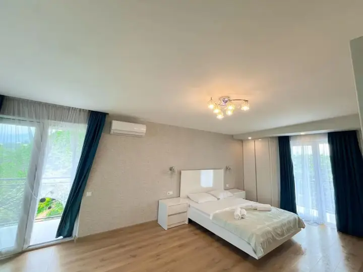 Зугдиди: Guest House at Bagrationi Street