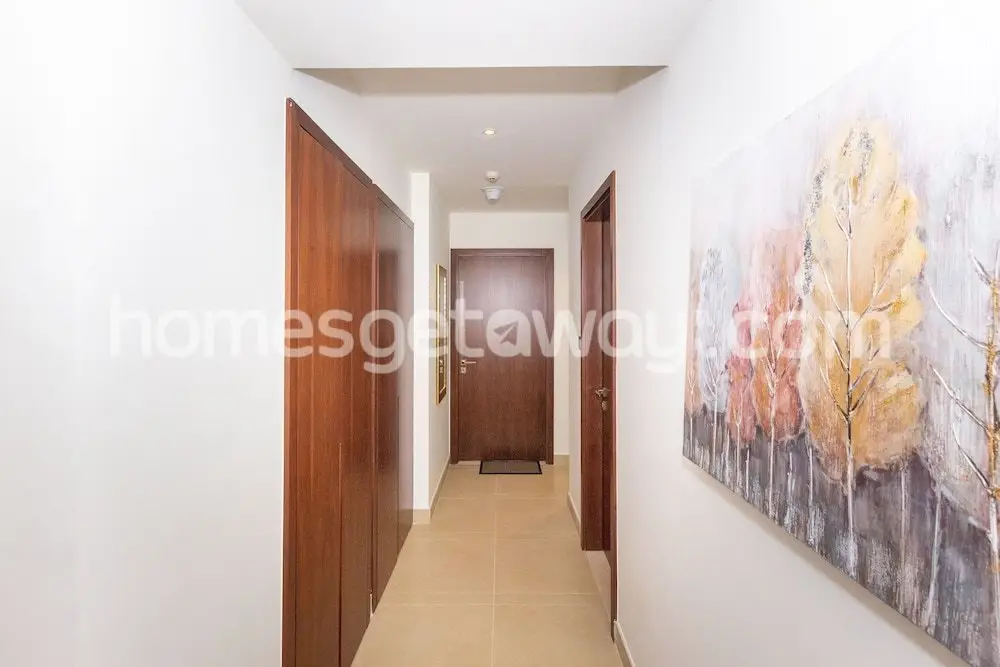 Homesgetaway- 2BR in Marina Gate Tower 2 — фото 1