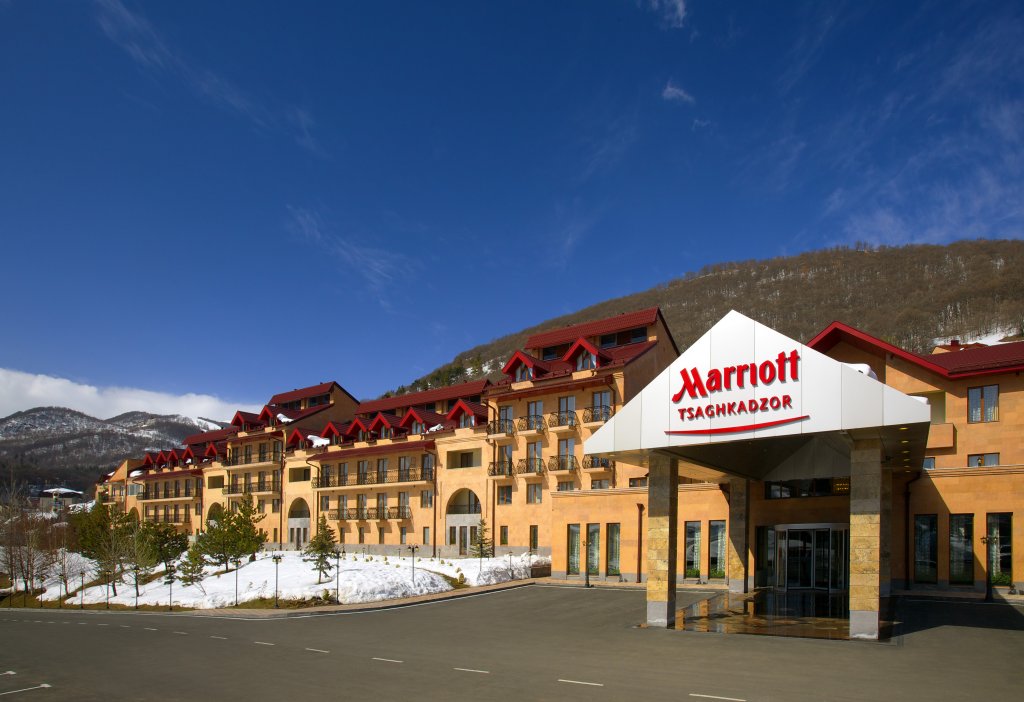 Отель Tsaghkadzor Marriott — фото 1