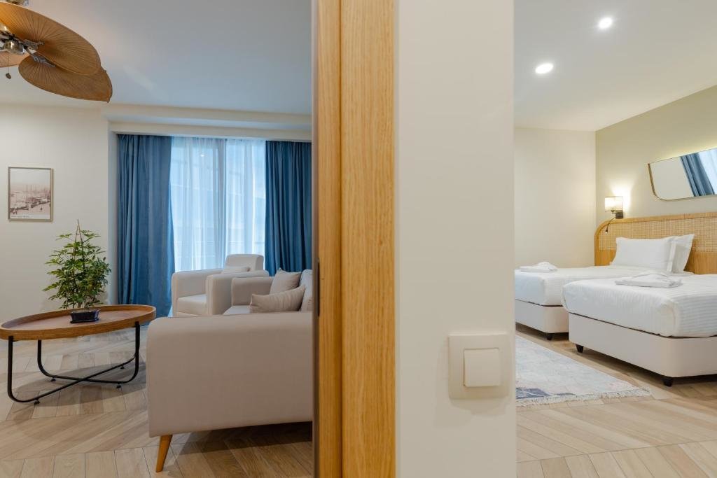 Батуми: MiraMar Luxury Residences