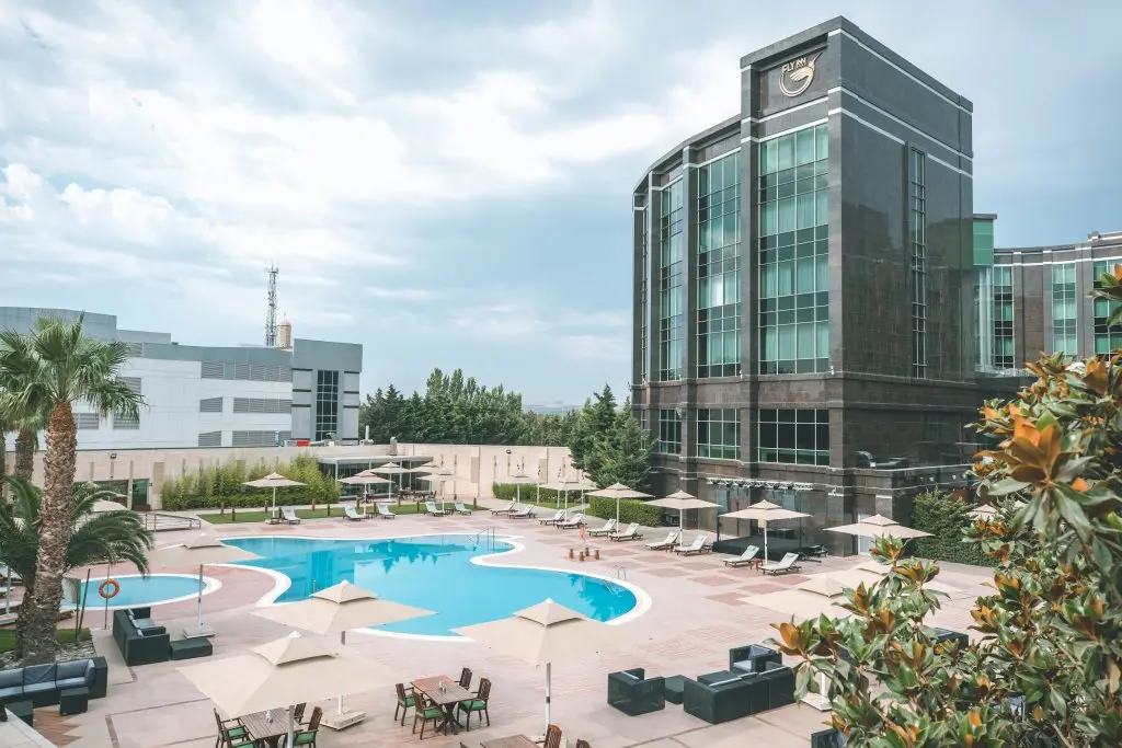 Баку: Fly Inn Baku