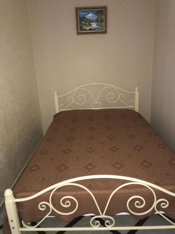 Ессентуки: Apartment on Pyatigorskaya 7