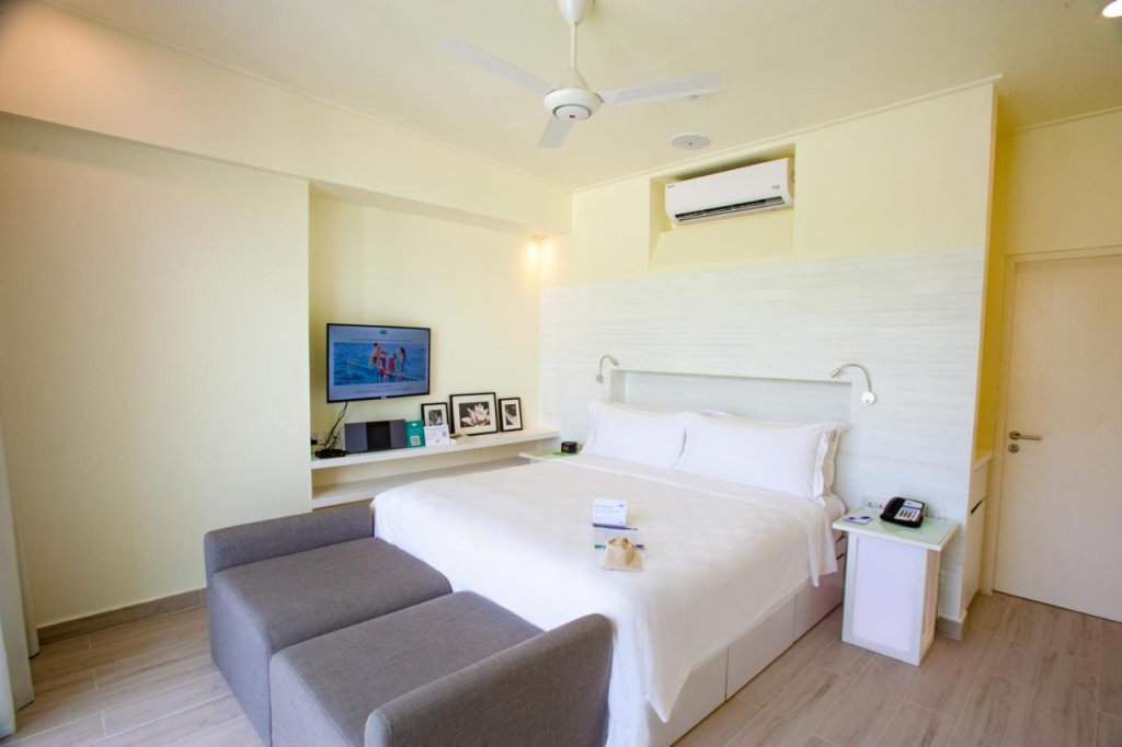 Южный Мале Атол: Holiday Inn Resort Kandooma Maldives by IHG