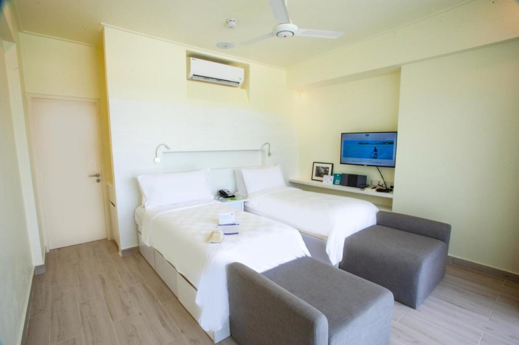Южный Мале Атол: Holiday Inn Resort Kandooma Maldives by IHG