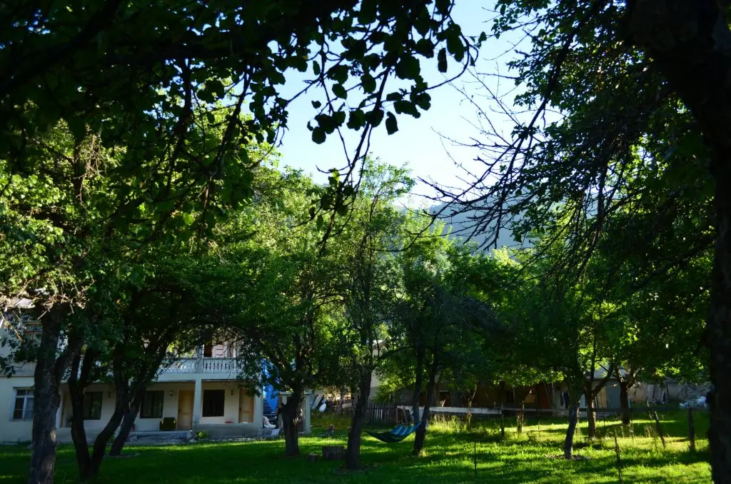 Местиа: Отель Garden House