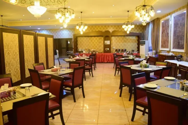 Шарджа: Sharjah International Airport Hotel