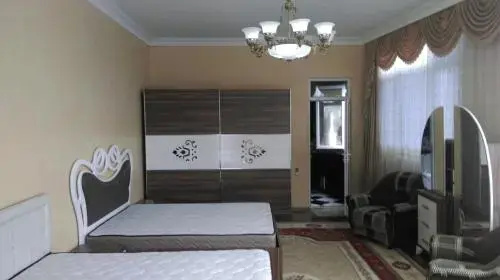 Гонио: Hotel zura