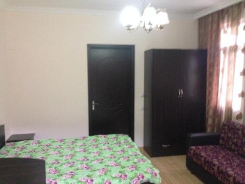 Гонио: Hotel zura