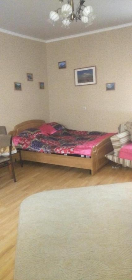 Кисловодск: Apartment on Karla Libknekhta 23