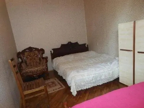 Уреки: Guest House Mari