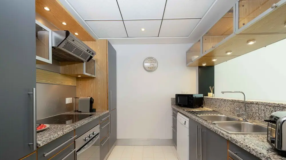 Дубай: LUX  The Yacht View Suite Dubai Marina