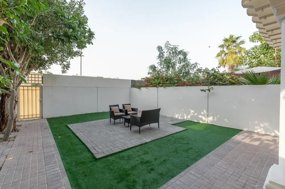 Дубай: Lux BnB The Springs Villa Private Garden