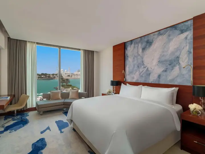 Абу-Даби: Fairmont Bab Al Bahr