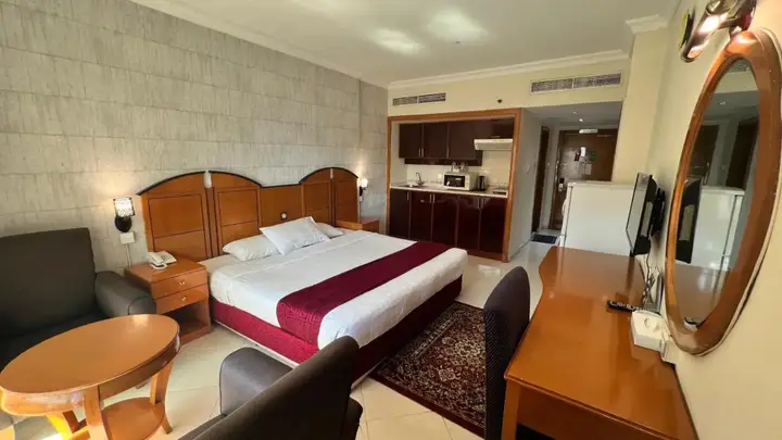 Дубай: Dolphin Hotel Apartments