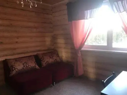Сухая Гора: Агроусадьба Ласточкино гнездо