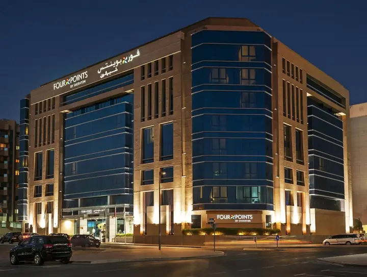 Дубай: Отель Four Points by Sheraton Bur Dubai