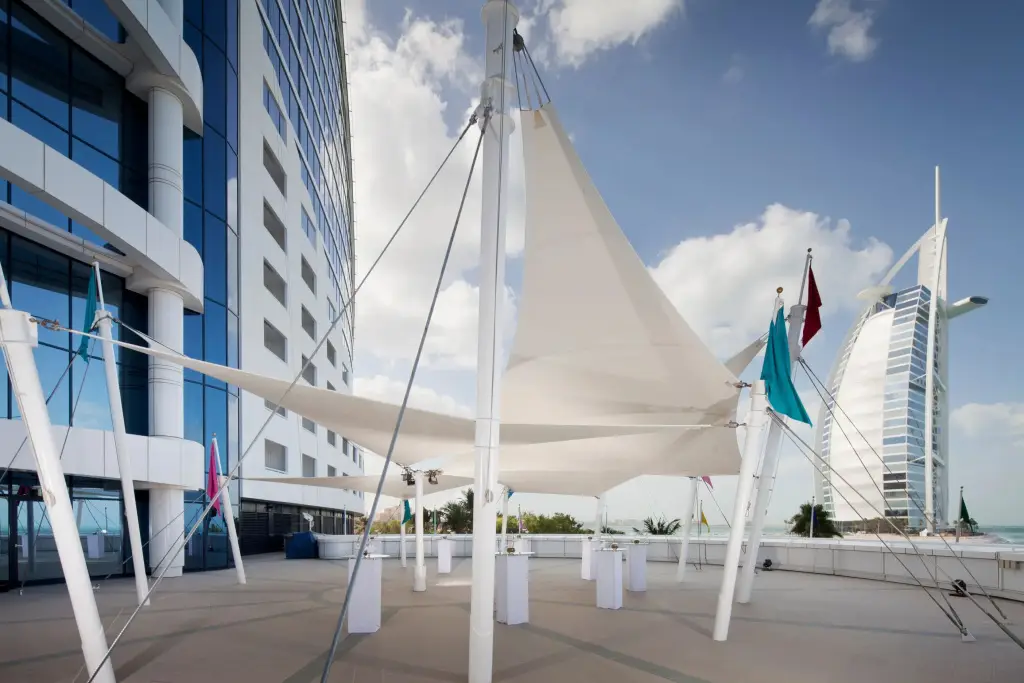 Дубай: Jumeirah Beach Hotel Dubai