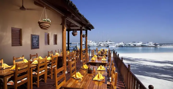 Дубай: Jumeirah Beach Hotel Dubai