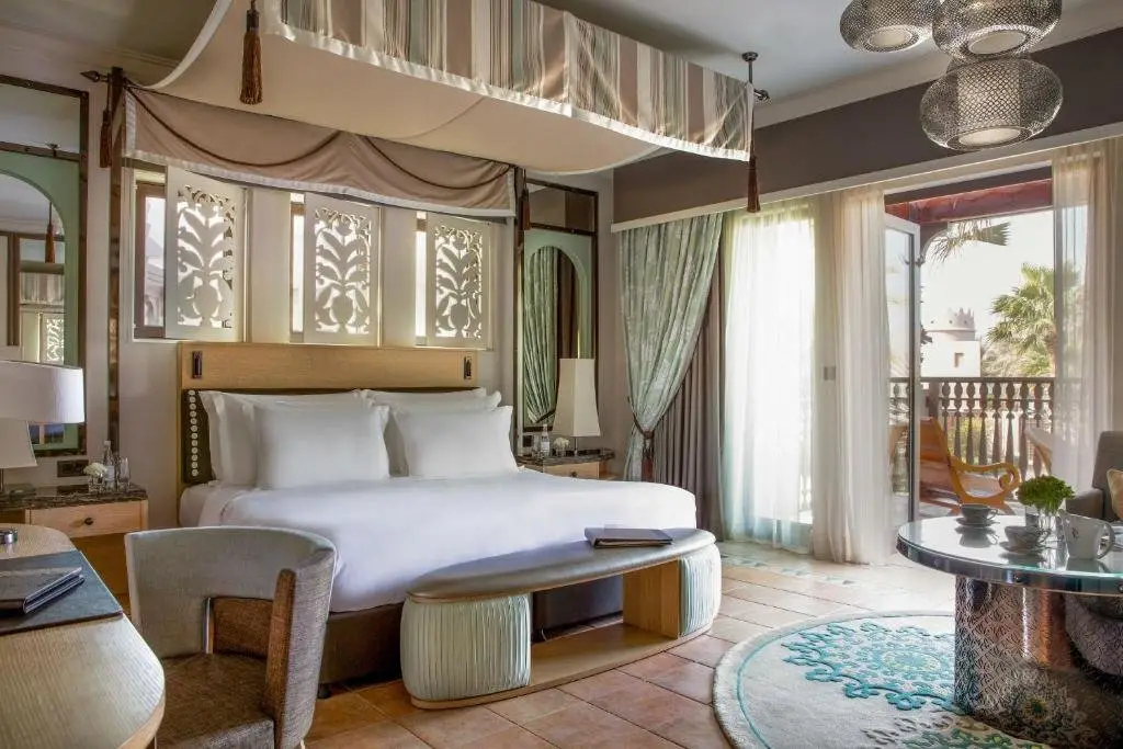 Дубай: Jumeirah Dar Al Masyaf