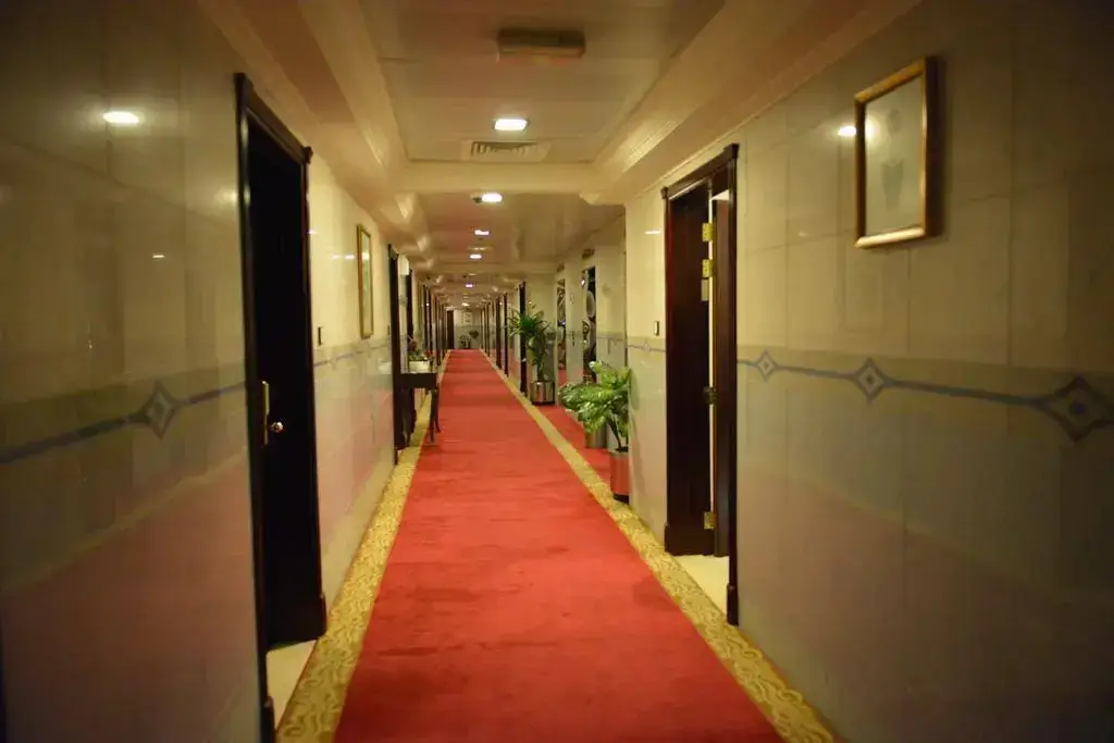 Дубай: Al Manar Hotel Apartments